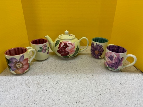 Pfaltzgraff flower market, mugs and teapot