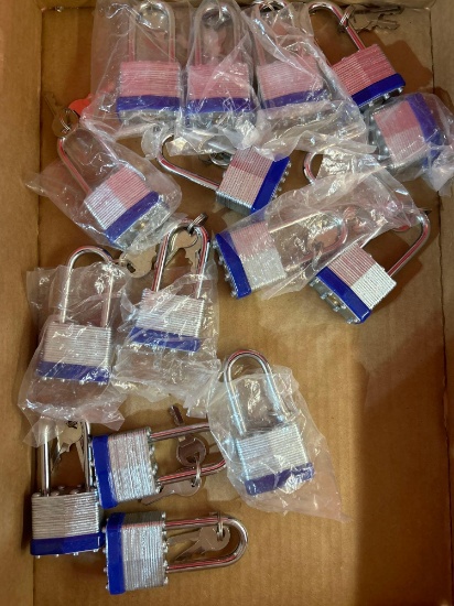 15 brand new locks and keys
