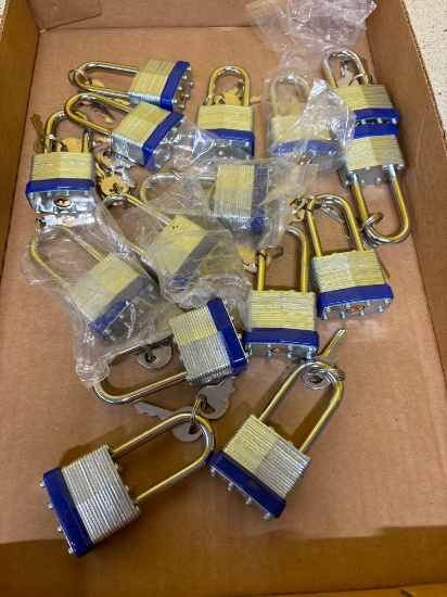 15 brand new locks and keys