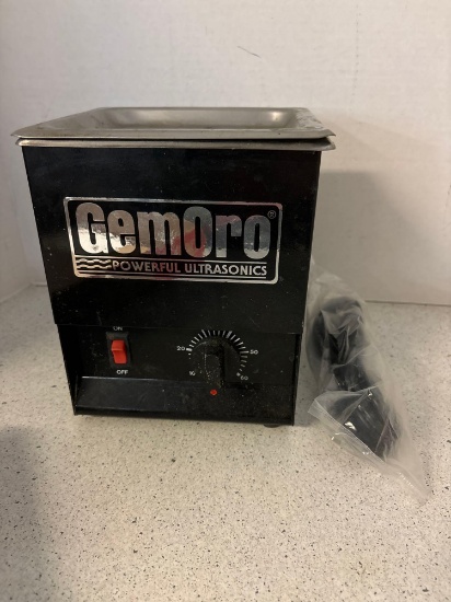 Ultrasonic jewelry cleaner