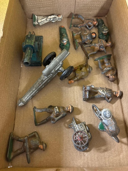 15 Barclay MANOIL lead toy soldiers, etc.