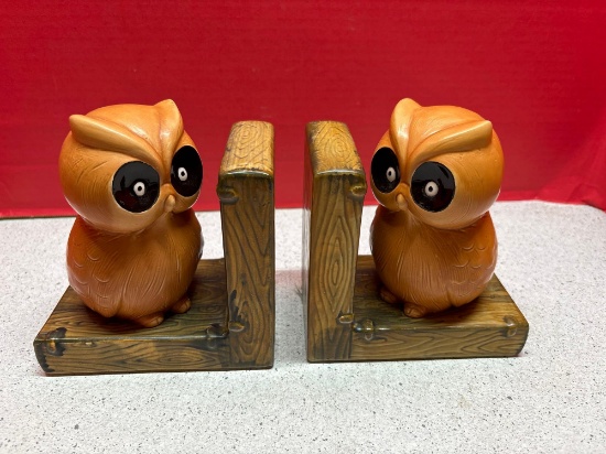 Pair of Lefton owl bookends