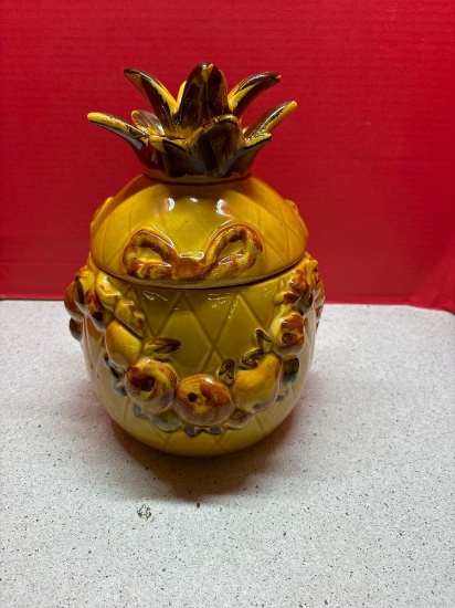 Pineapple cookie jar