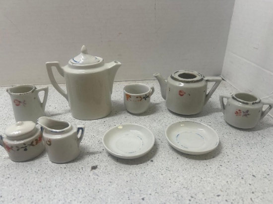vintage child tea set