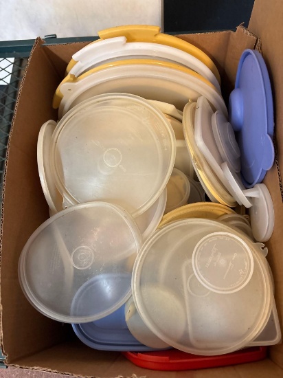 Large quantity miscellaneous Tupperware