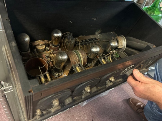 antiques 1920s tube radio