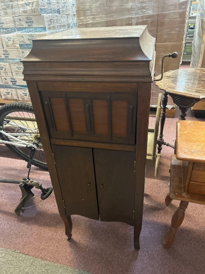 antique phonograph