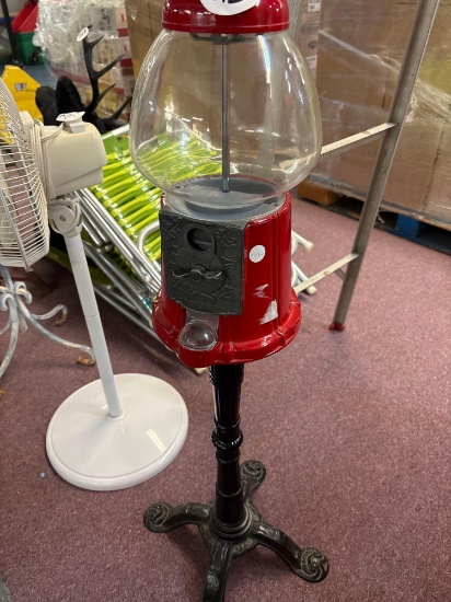 Gumball machine