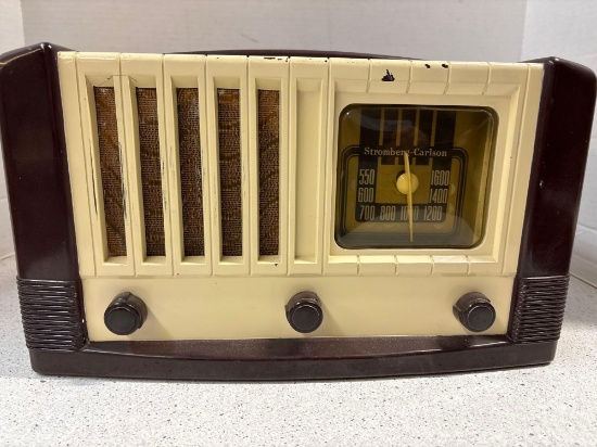 Vintage Stromberg Carlson radio
