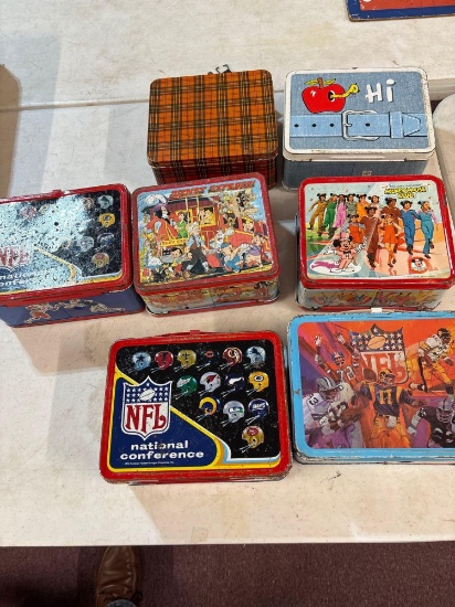 Vintage lunchboxes