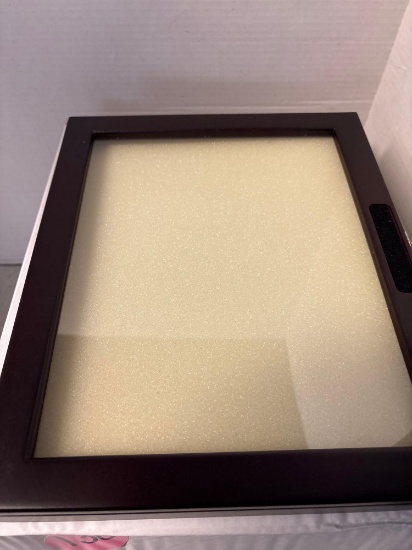 Four hinge display cases