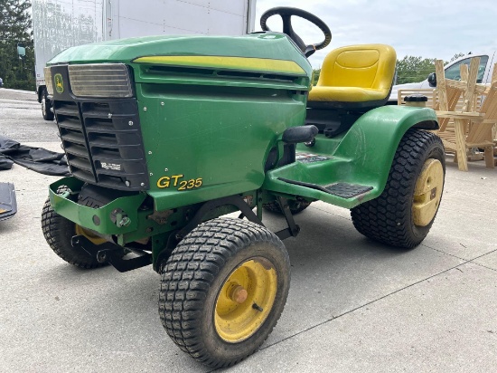 John Deere GT 235 hydrostatic riding mower w/ deck plow