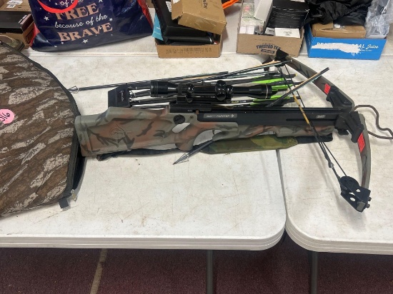 hunter crossbow with carbon impact and other arrows with carry bag