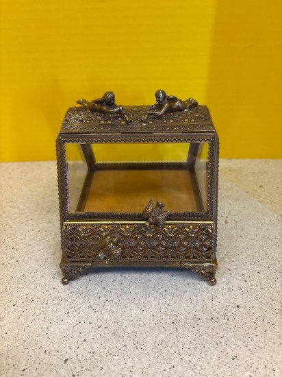 vintage gold ormulo Jewelry case