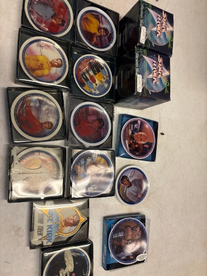 Miniature Star Trek collector plates, two ceramic mugs