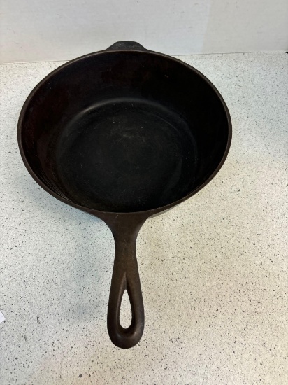 Vintage cast-iron deep chicken frying skillet