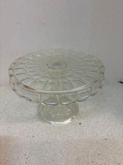 Glass pedestal cake stand With rum well