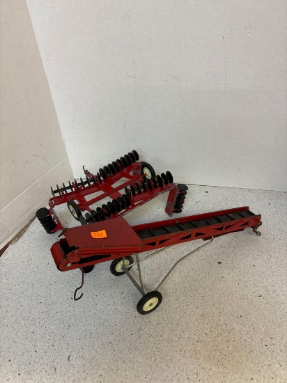 VTG Ertl International IH Red Folding Disc Plow Metal Farm Disk Repair