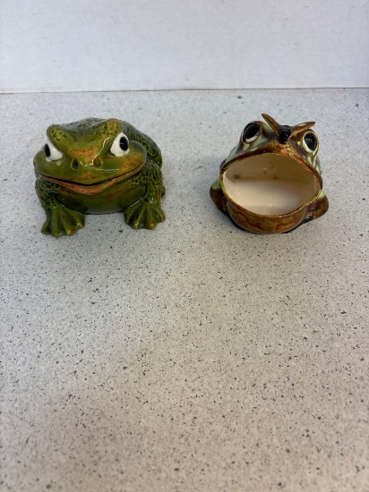 Pottery frogs, one is Atlantic mold