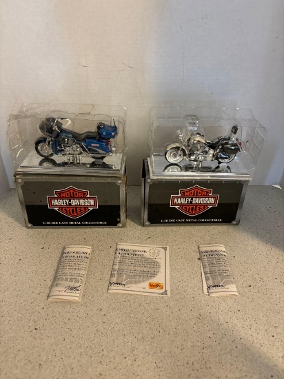 Two Harley Davidson diecast MAISTO motorcycles