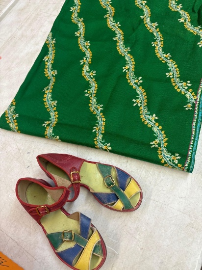 Vintage wool shawl 1940s 1950s child shoes