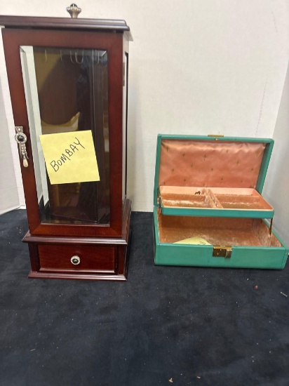 BOMBAY Jewelry FARRINGTON music box