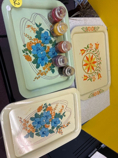 yankee candles and vintage metal decorative trays