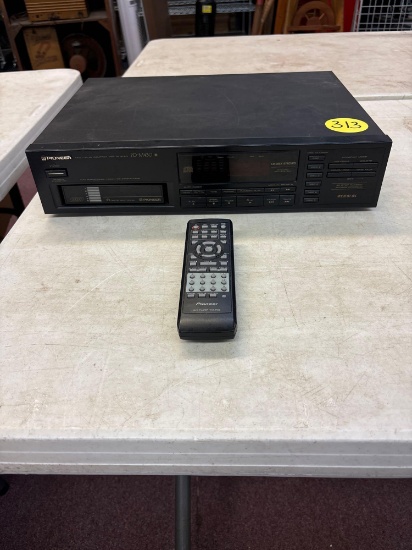 Pioneer, compact disc player with remote