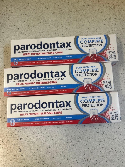 3 parodontax toothpastes