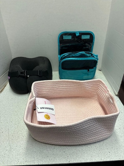 Travel neck pillow, Travel bag, woven Pink basket