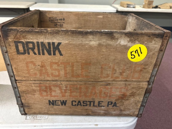 vintage drink castle club beverages Newcastle PA wooden beverage carrier tote