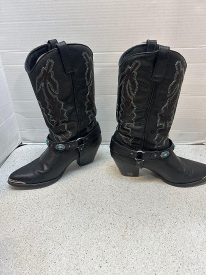 dingo, LAD black pig W/Concho strap size 8.5