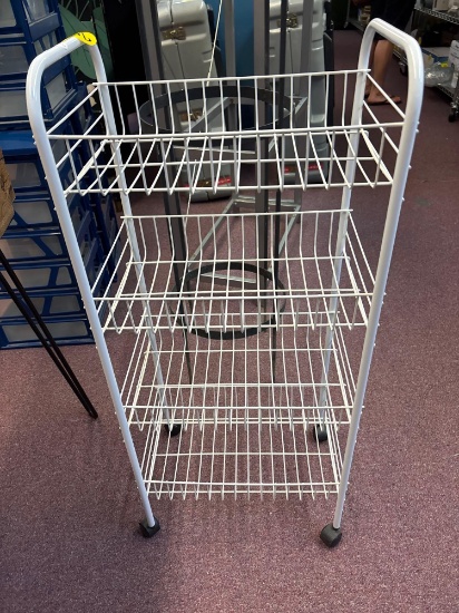 Vegetable fruit bin on wheel