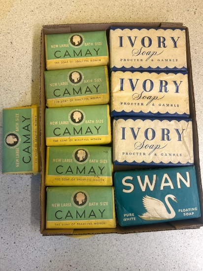 10 Large bars of vintage soap. Ivory, CAMAY, swan