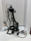 Metal light fixture, Crate, positioning straps
