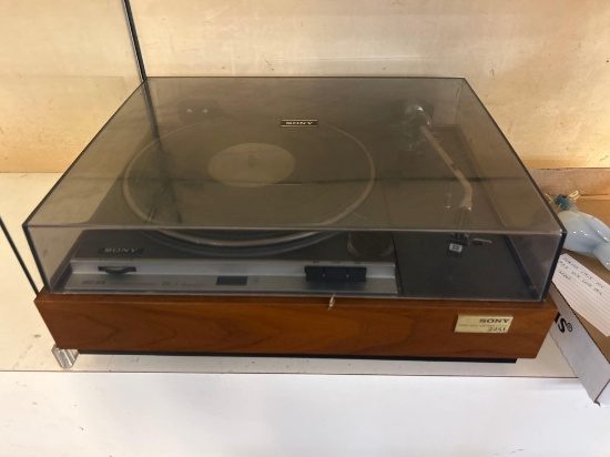 Sony 2251 Direct Drive turntable