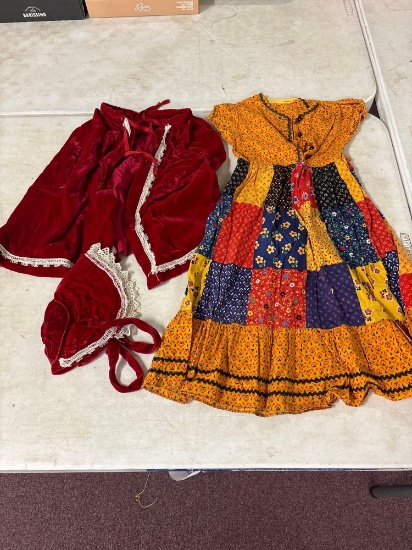 Antique childs Prairie dress, cape and bonnet