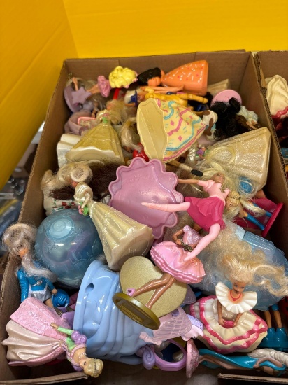 Older Barbie fun meal toys