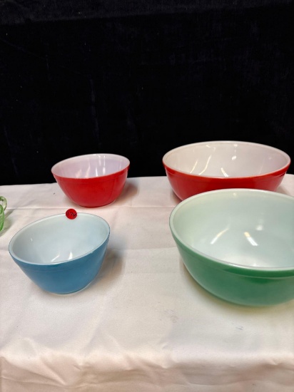 Pyrex Bowls