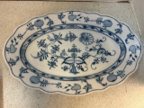 MEISSEN blue onion powder