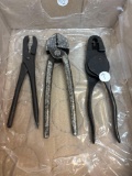 Antique pliers, see description