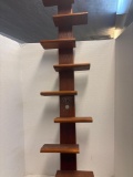 Wall mounted shelf