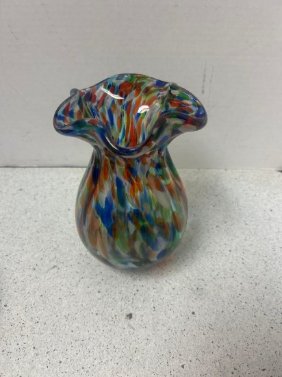 art glass vase with Murano look