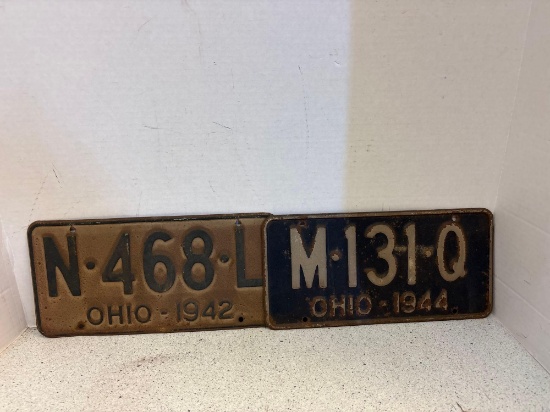2 Ohio license plate, 1942 and 1944