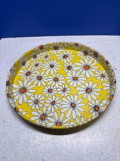 mid-century Daisy serving tray, 14 inch diameter