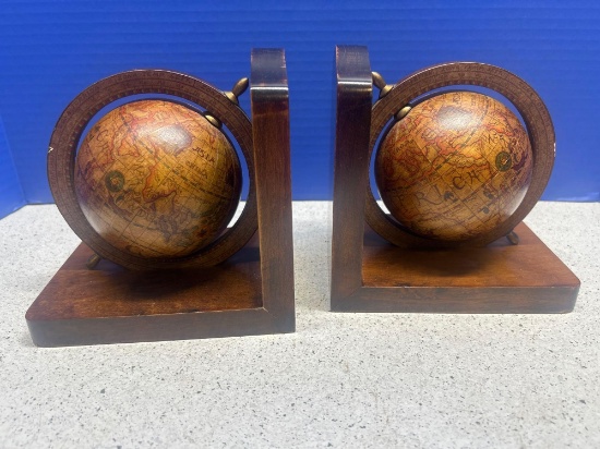 OLDE world globe book ends, made in Italy