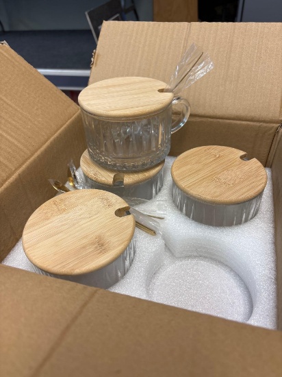 glass beverage/soup cups with lids and spoons