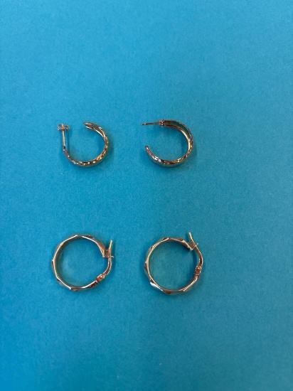 Two pair of gold earrings, marked 14  K, 1.5 DWT