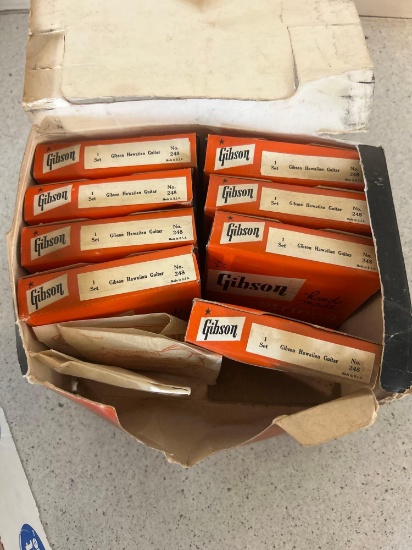 vintage Gibson Hawaiian guitar strings 8 full boxes in master case