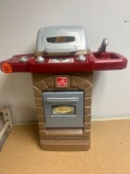 step 2 out door grill toy